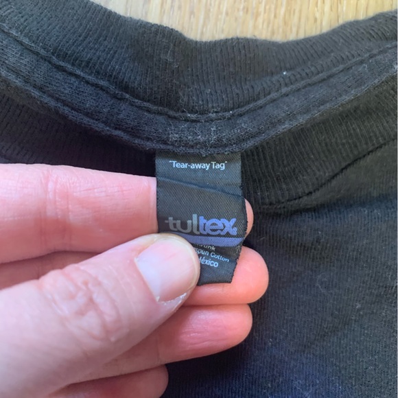 Cher Band Tee Graphic T-shirt Dressed To Kill Tour Size Medium Pop Art Culture - Picture 5 of 5